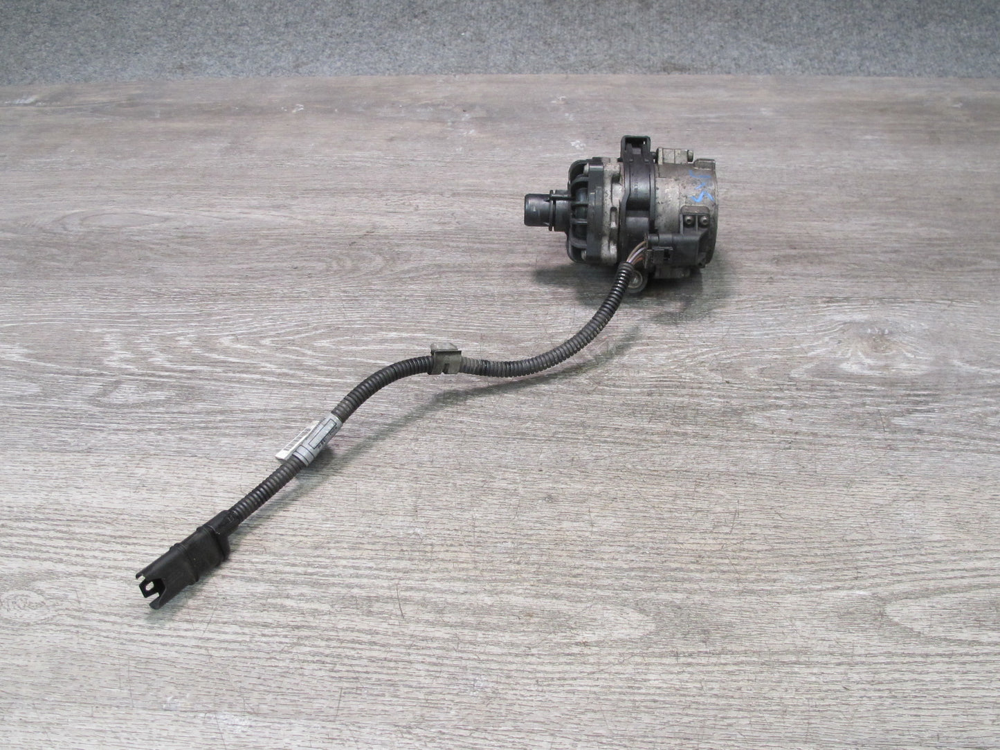 2008-2014 BMW E71 E72 X6 X6M Engine AUX Electric Coolant Water Pump 7566335