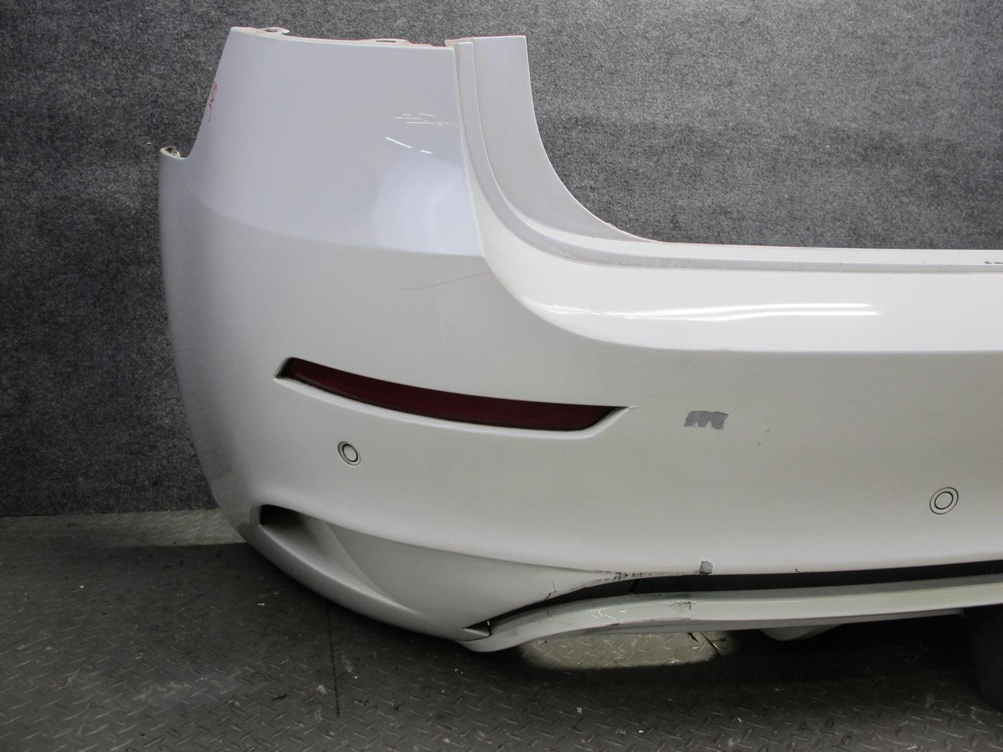 2010-2014 BMW E71 X6M Rear Bumper Cover w PDC Sensors Alpinweiss 3