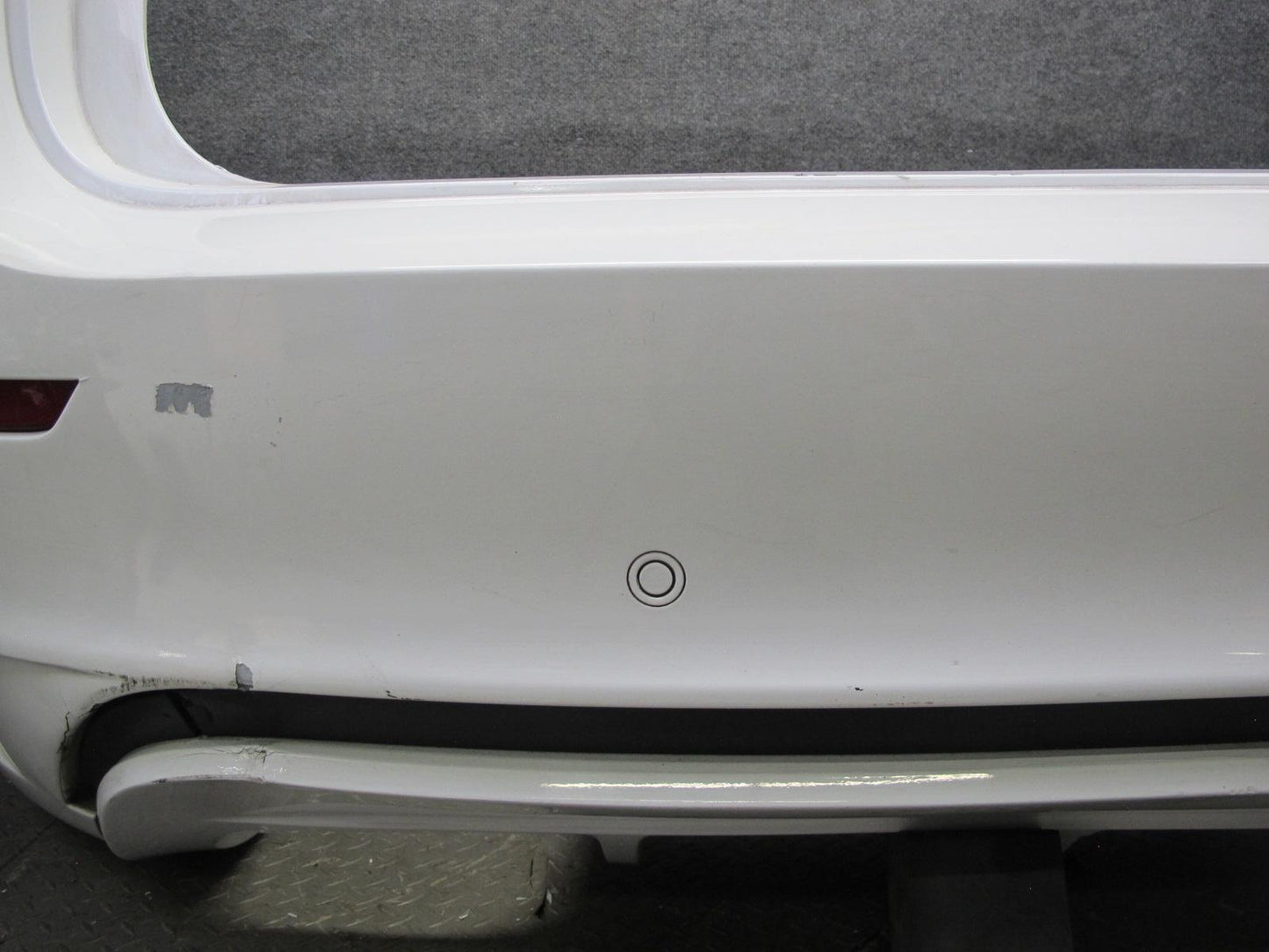 2010-2014 BMW E71 X6M Rear Bumper Cover w PDC Sensors Alpinweiss 3