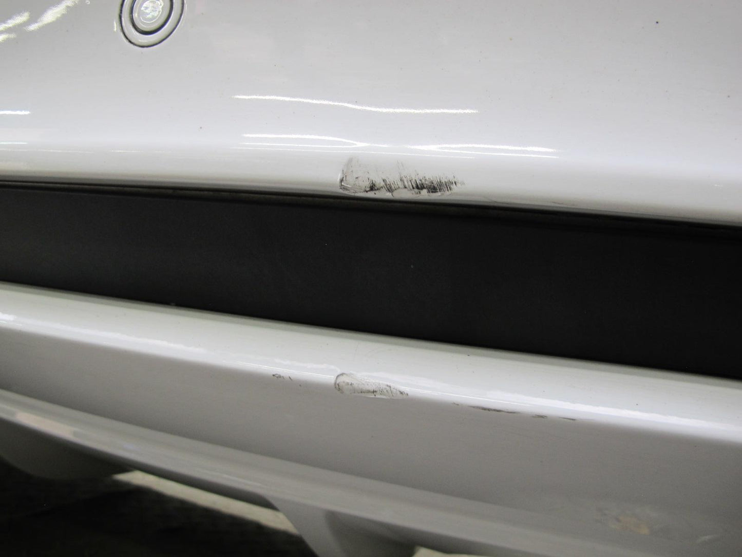 2010-2014 BMW E71 X6M Rear Bumper Cover w PDC Sensors Alpinweiss 3