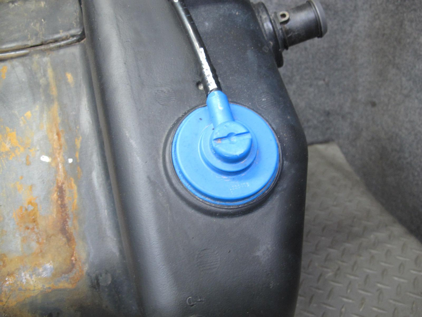 2004-2007 Hummer H2 6.0L Gas Fuel Tank Unit