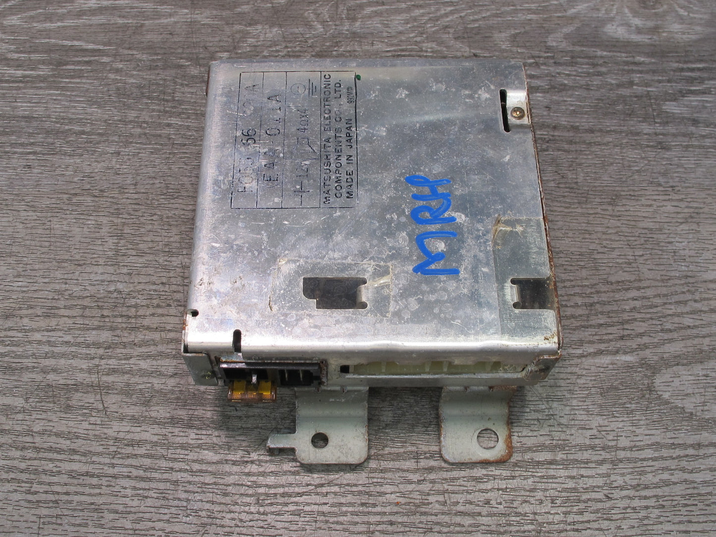 1988 Mazda RX7 FC3S Convertible Speaker AMP Amplifier Module Unit F05566920A OEM