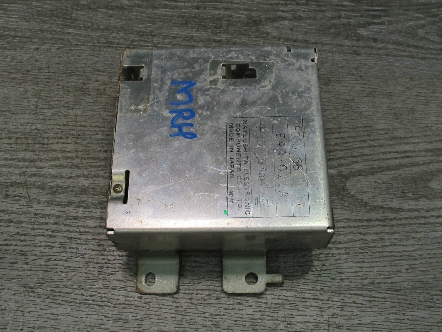 1988 Mazda RX7 FC3S Convertible Speaker AMP Amplifier Module Unit F05566920A OEM