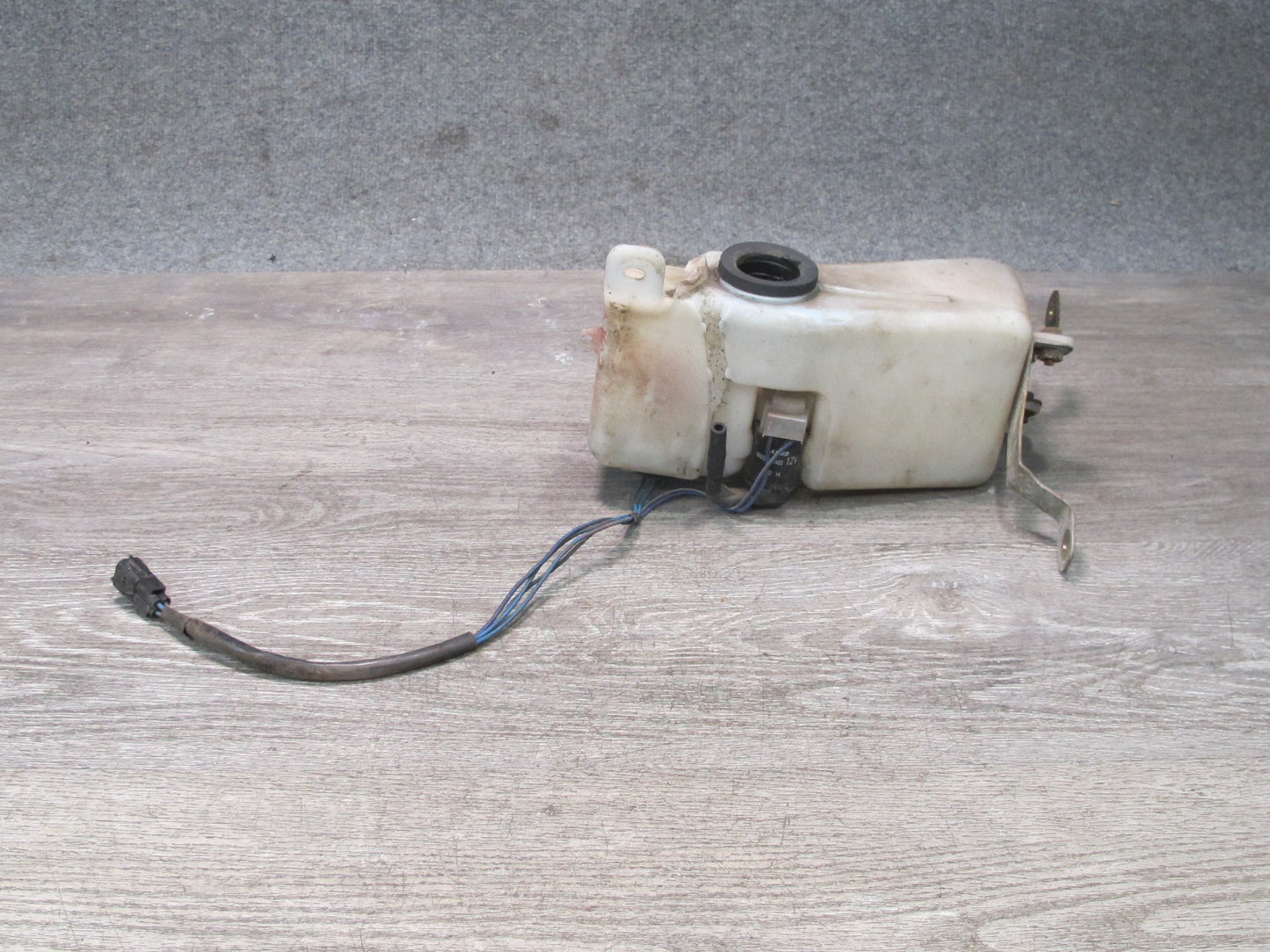 86-88 Mazda RX7 FC3S Front Windshield Washer Reservoir w Filler Neck & Pump OEM