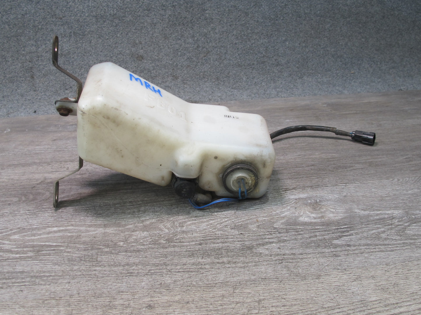 86-88 Mazda RX7 FC3S Front Windshield Washer Reservoir w Filler Neck & Pump OEM