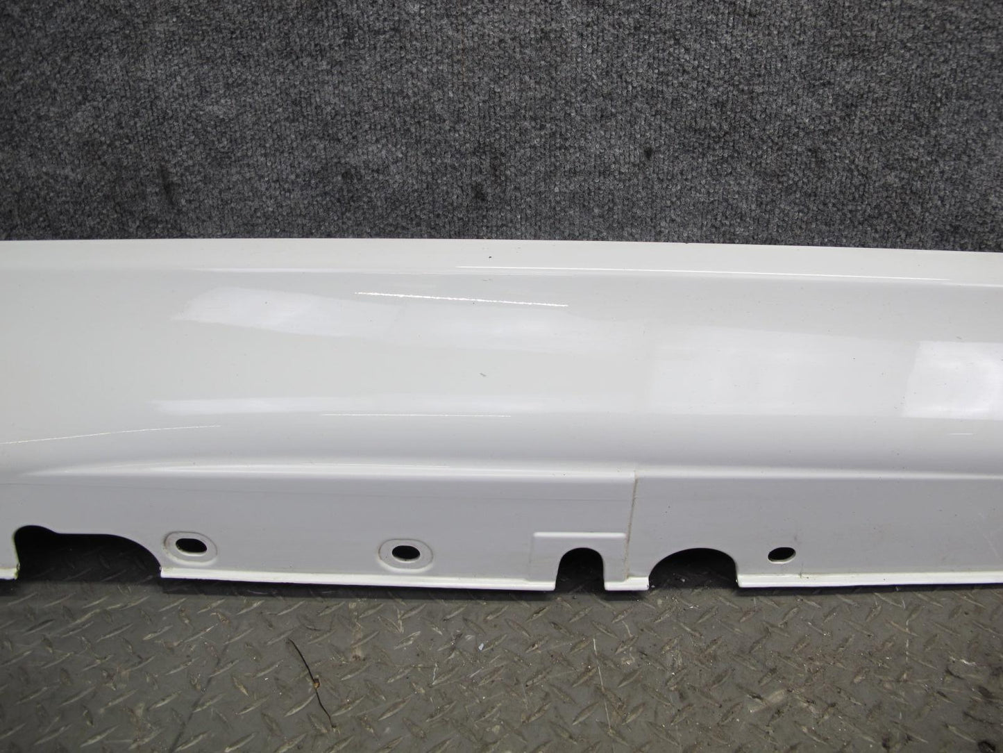 2010-2014 BMW E71 X6M Right Side Skirt Rocker Panel Molding 7206662