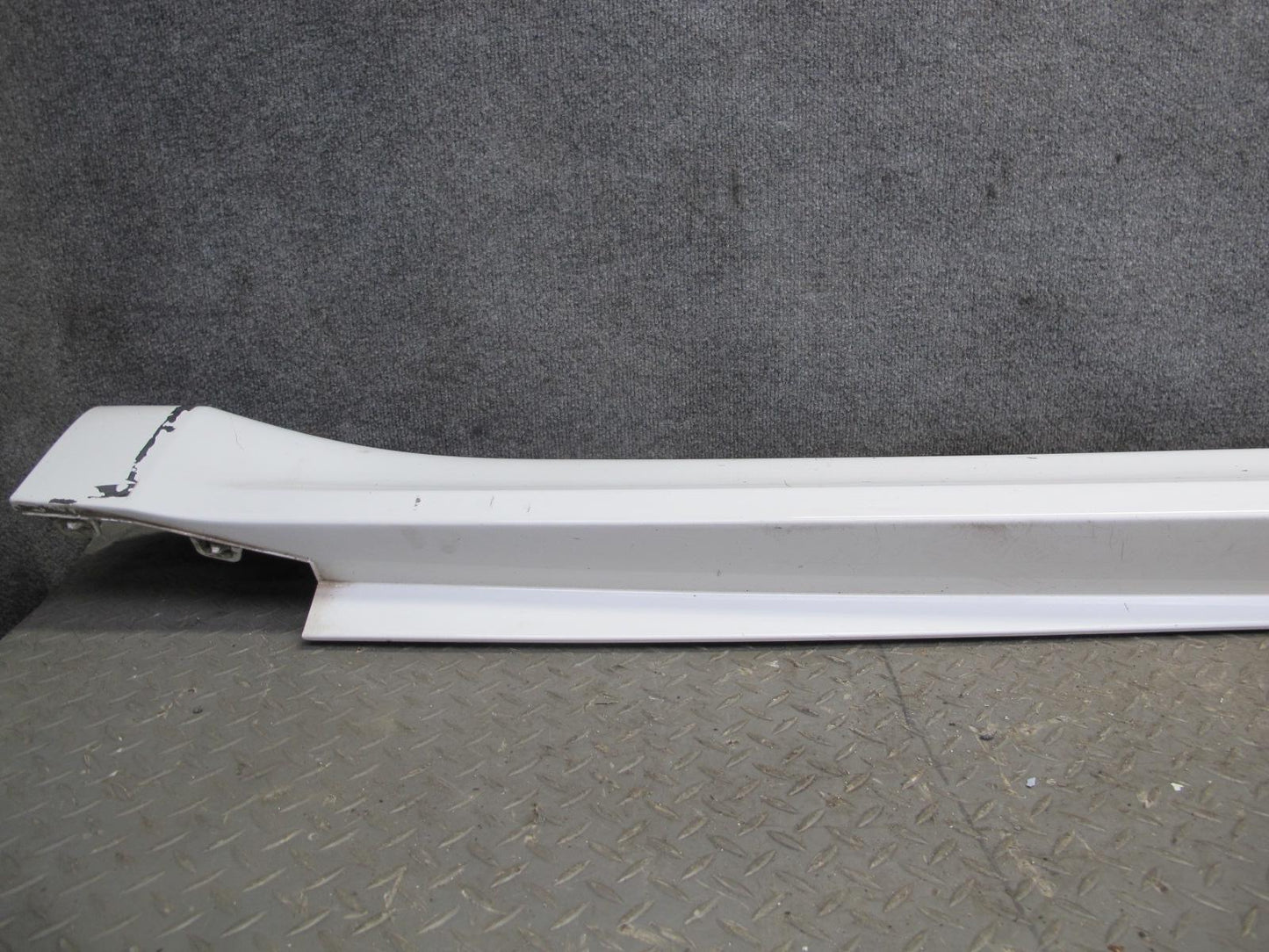 2010-2014 BMW E71 X6M Right Side Skirt Rocker Panel Molding 7206662
