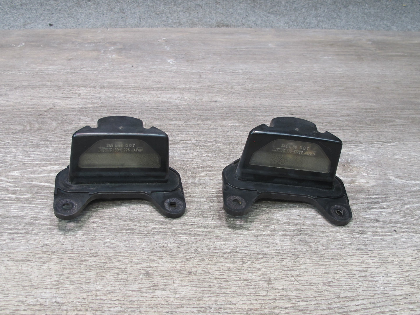 88-91 Mazda RX7 Convertible Set of 2 Rear Left & Right License Light Lamp OEM