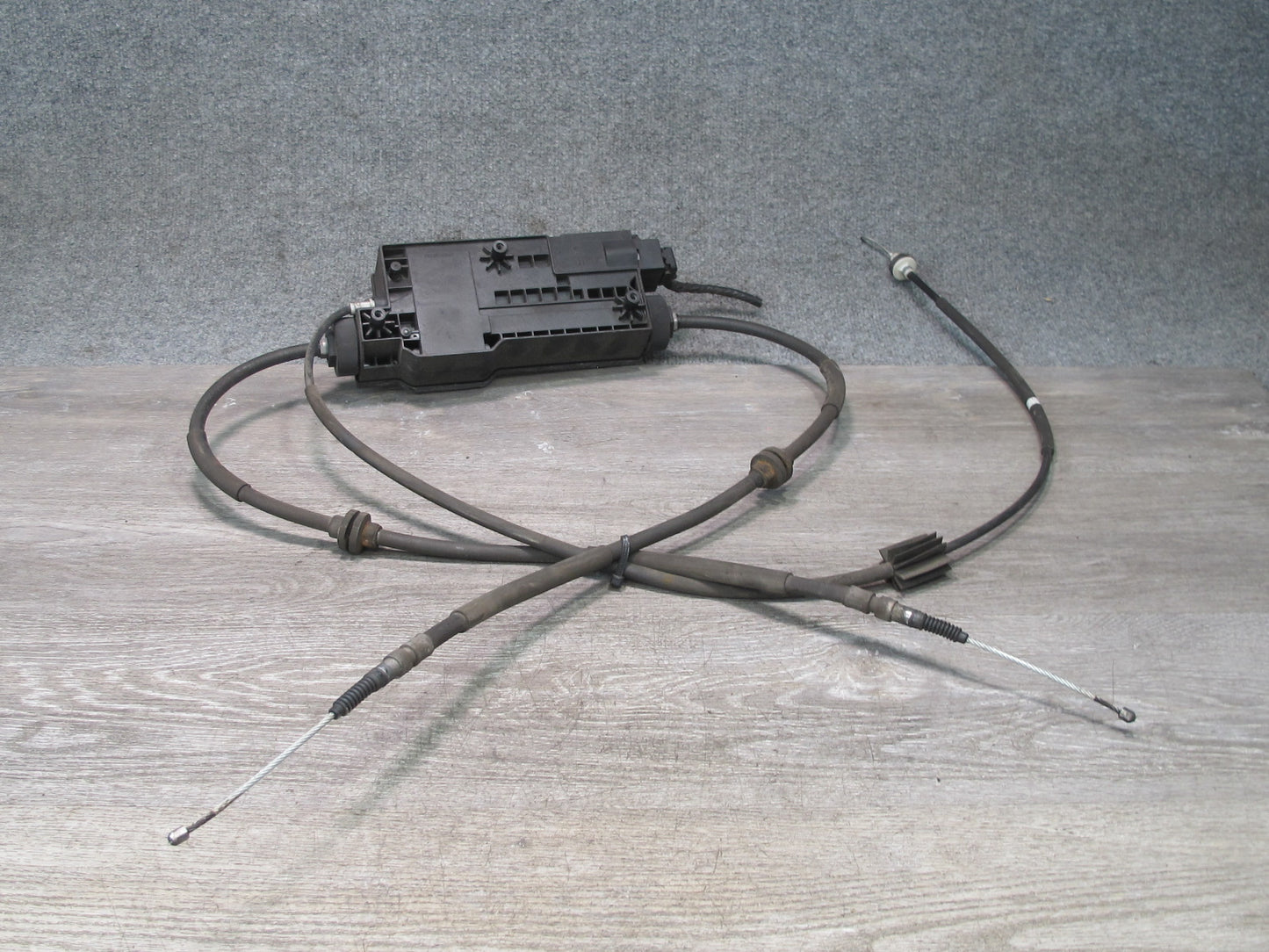 2010-2014 BMW E71 X6M Parking Brake Electric Actuator