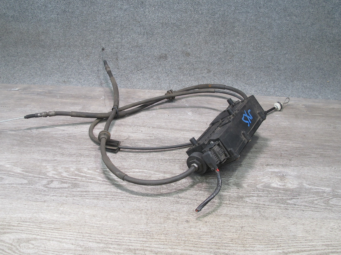 2010-2014 BMW E71 X6M Parking Brake Electric Actuator