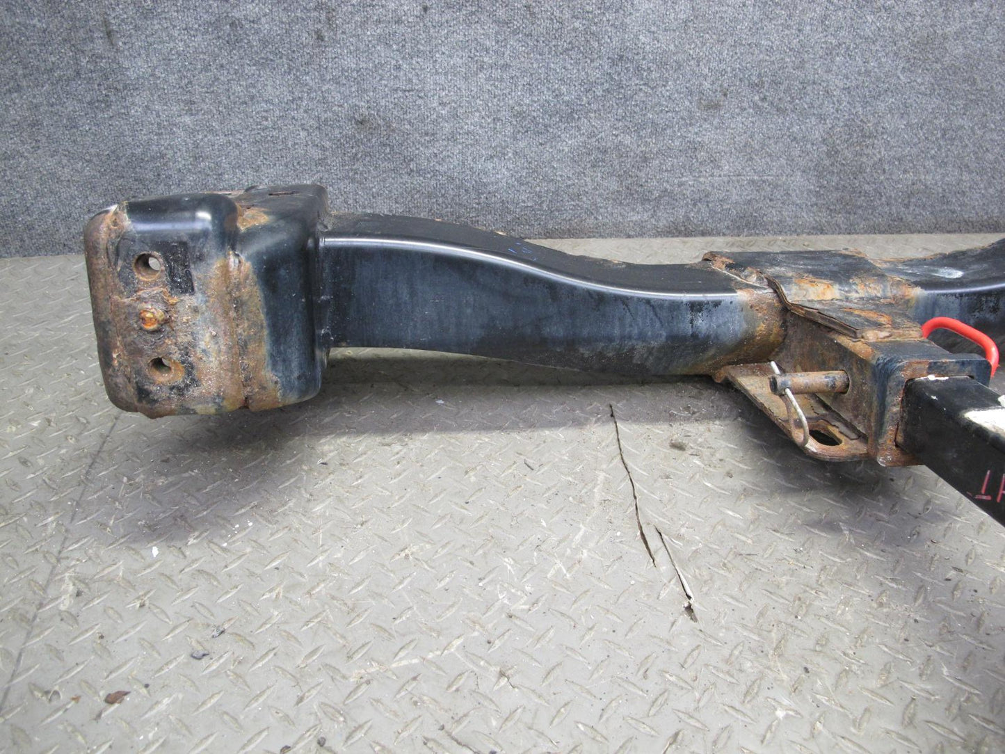 2003-2009 Hummer H2 Rear Trailer Hitch Towing w Hook Bar