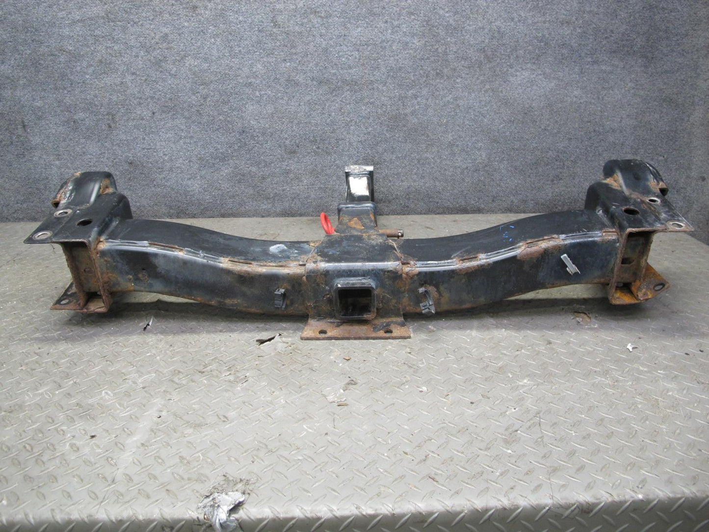 2003-2009 Hummer H2 Rear Trailer Hitch Towing w Hook Bar