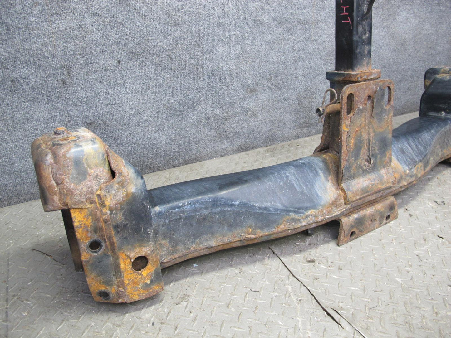 2003-2009 Hummer H2 Rear Trailer Hitch Towing w Hook Bar