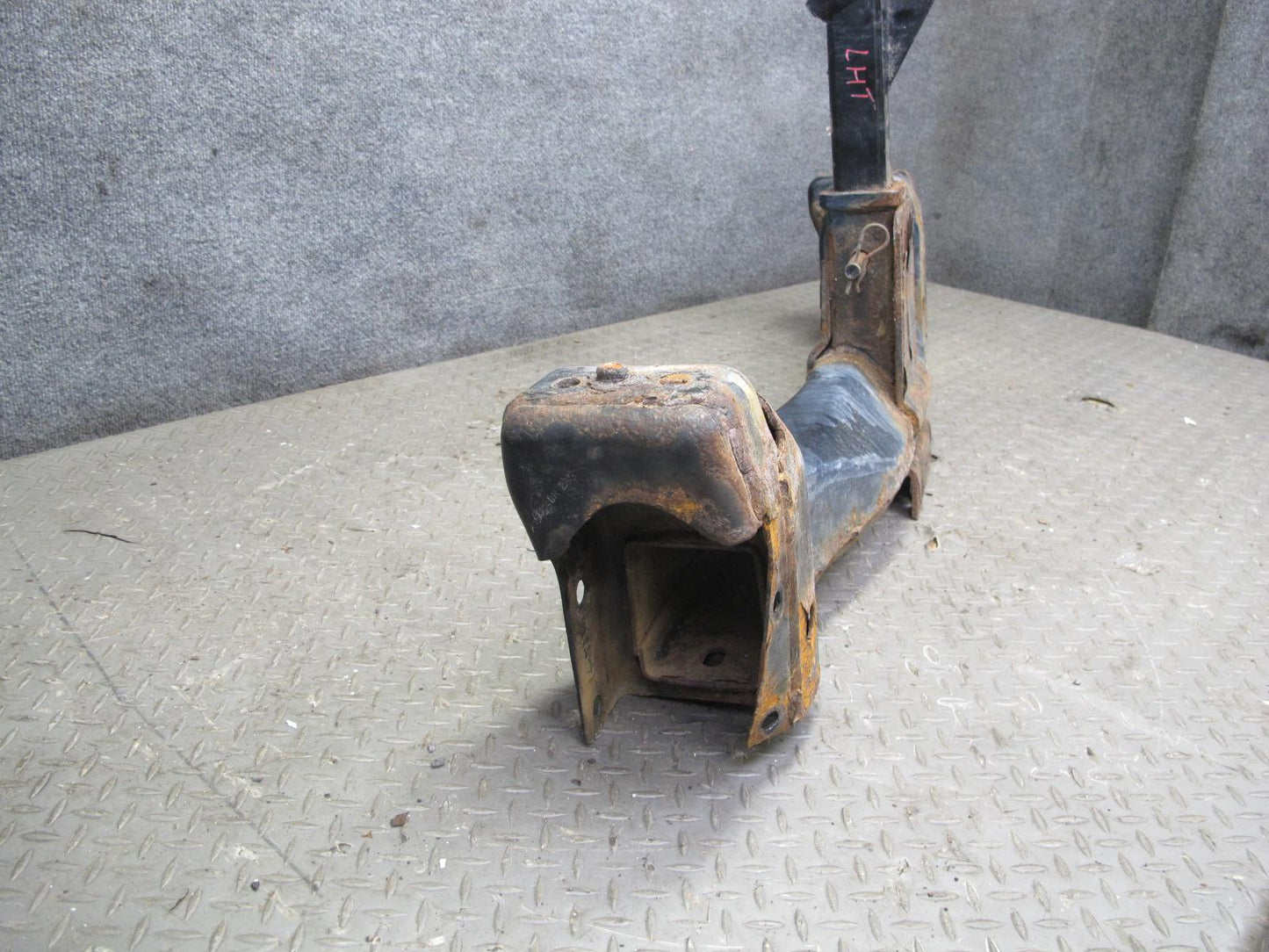 2003-2009 Hummer H2 Rear Trailer Hitch Towing w Hook Bar