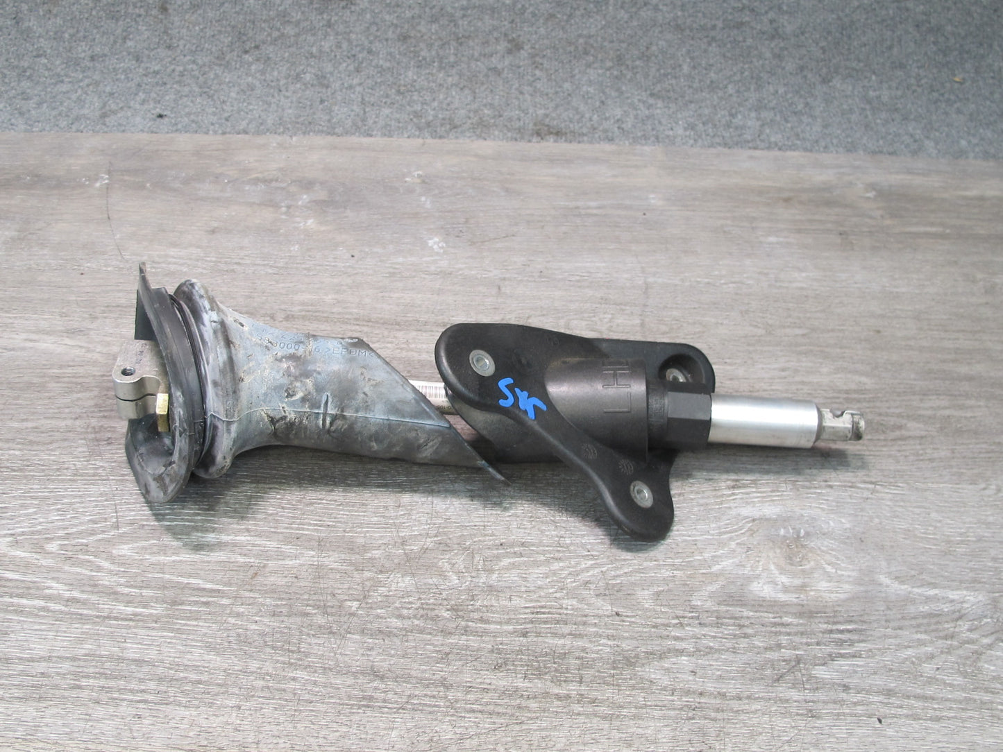 2010-2014 BMW E70 E71 X5M X6M AWD Steering Column U Joint Linkage Shaft Set