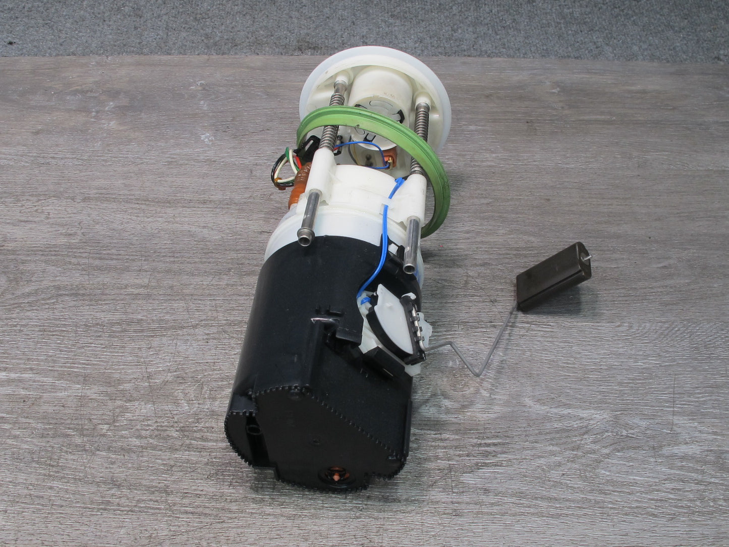 2010-2014 BMW E70 E71 X5M X6M 4.4L S63 Fuel Pump Level Sensor Sending Unit Set