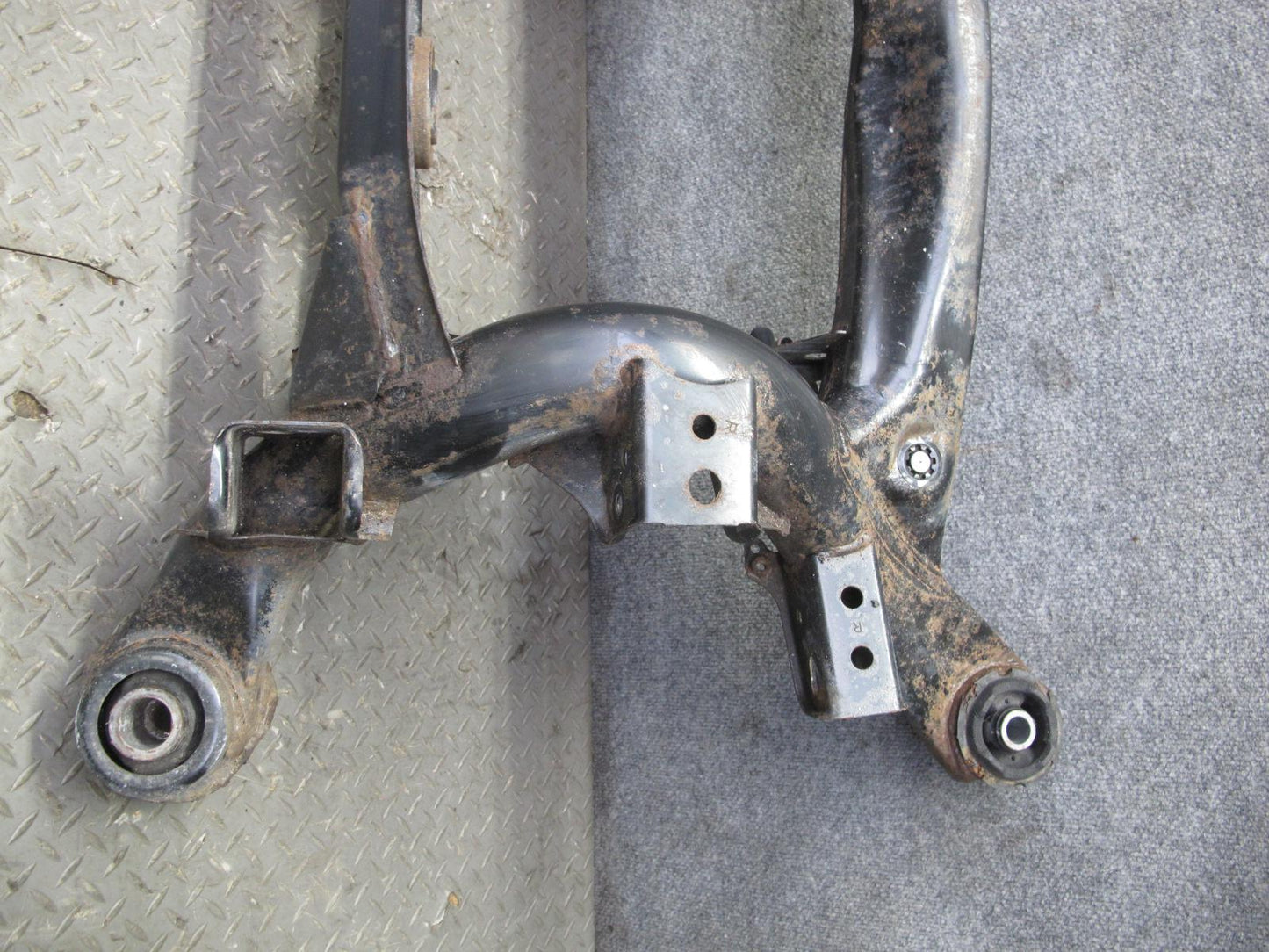 98-05 Lexus GS400 GS430 GS300 Rear Suspension Sub Frame Subframe Crossmember OEM