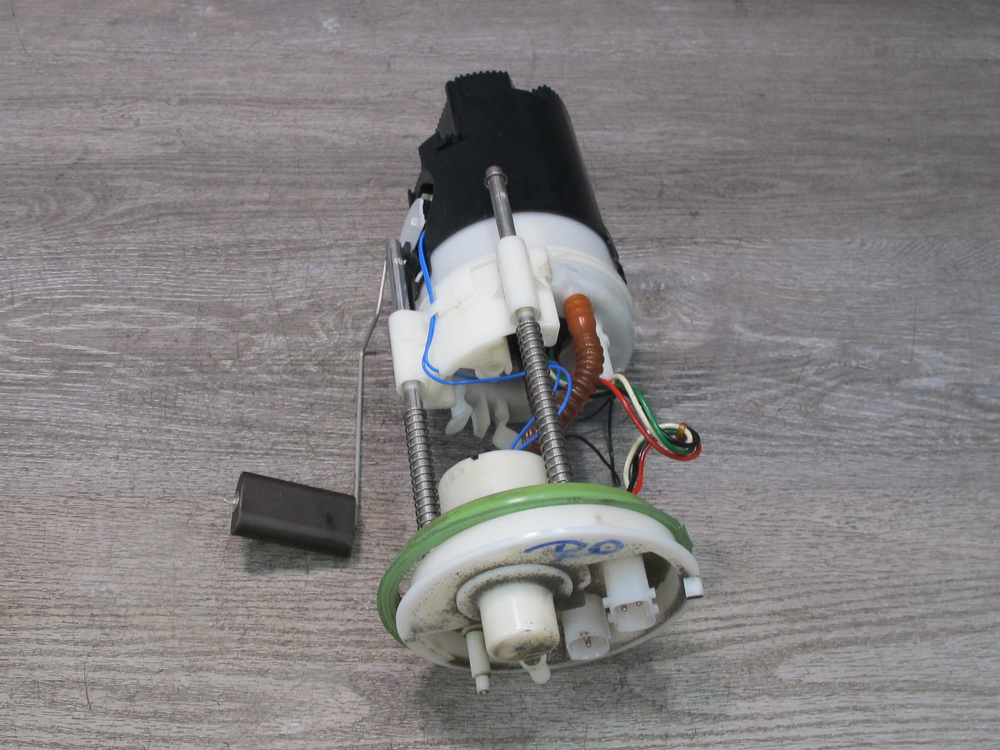 2010-2014 BMW E70 E71 X5M X6M 4.4L S63 Fuel Pump Level Sensor Sending Unit Set