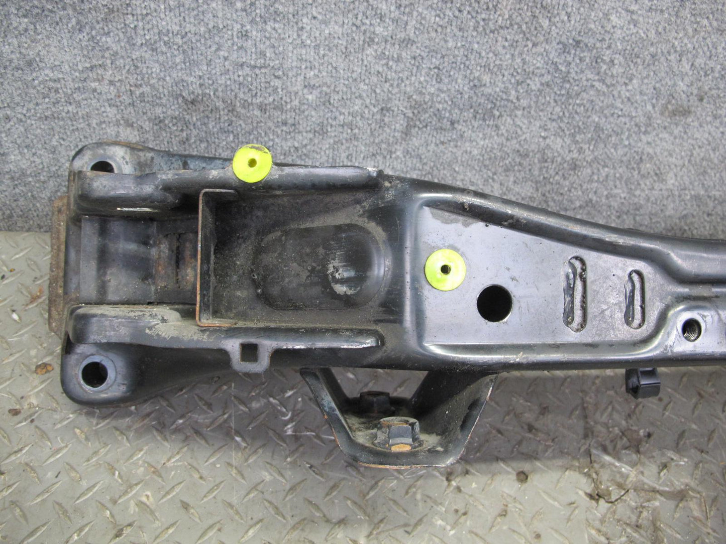 98-05 Lexus JZS160L GS400 GS430 GS300 Front Suspension Crossmember Carrier OEM