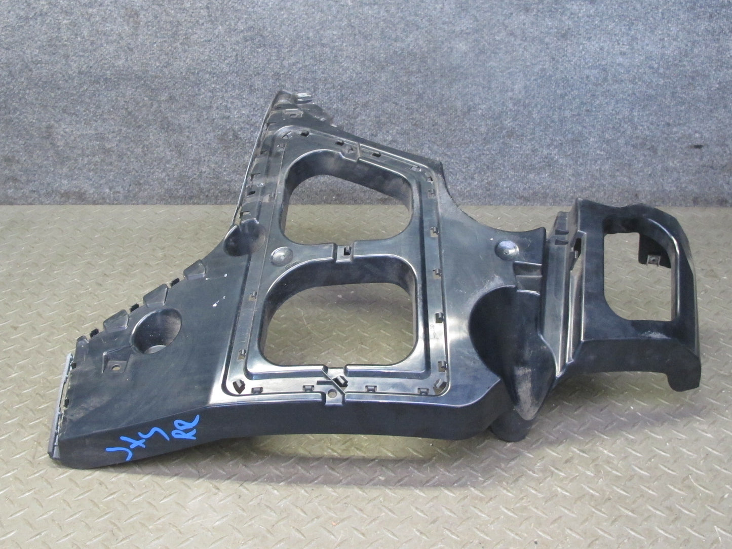 2008-2014 BMW E71 E72 X6 X6M Rear Right Bumper Mount Bracket Support 7176246