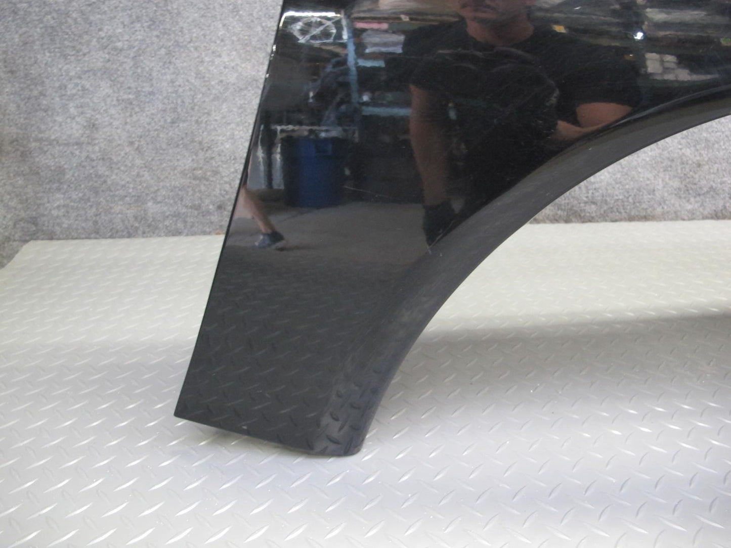 2001-2005 Porsche 911 996 Carrera Front Right Fender Shell Panel Cover Black