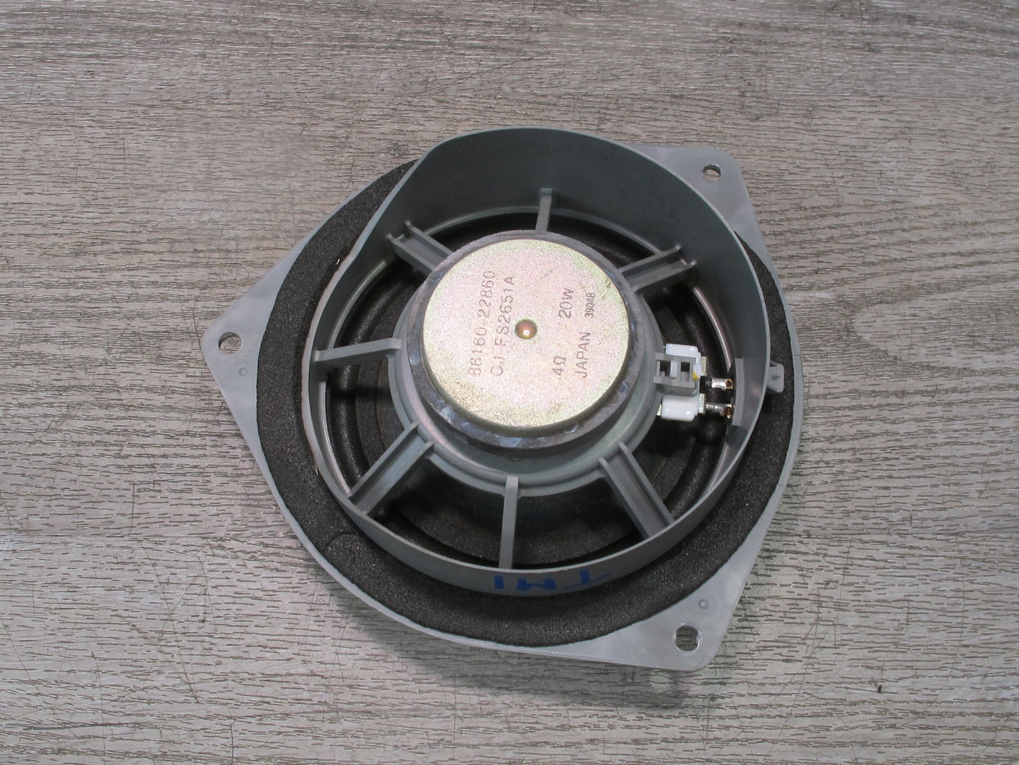 00-05 Toyota MR2 Spyder Set of 2 Left & Right Door Speaker 86160-22860 OEM