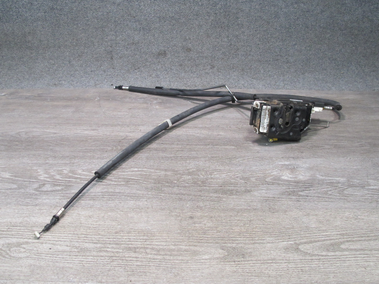 2017-2020 Maserati Levante M161 Front Left Door Lock Latch Actuator 670101183