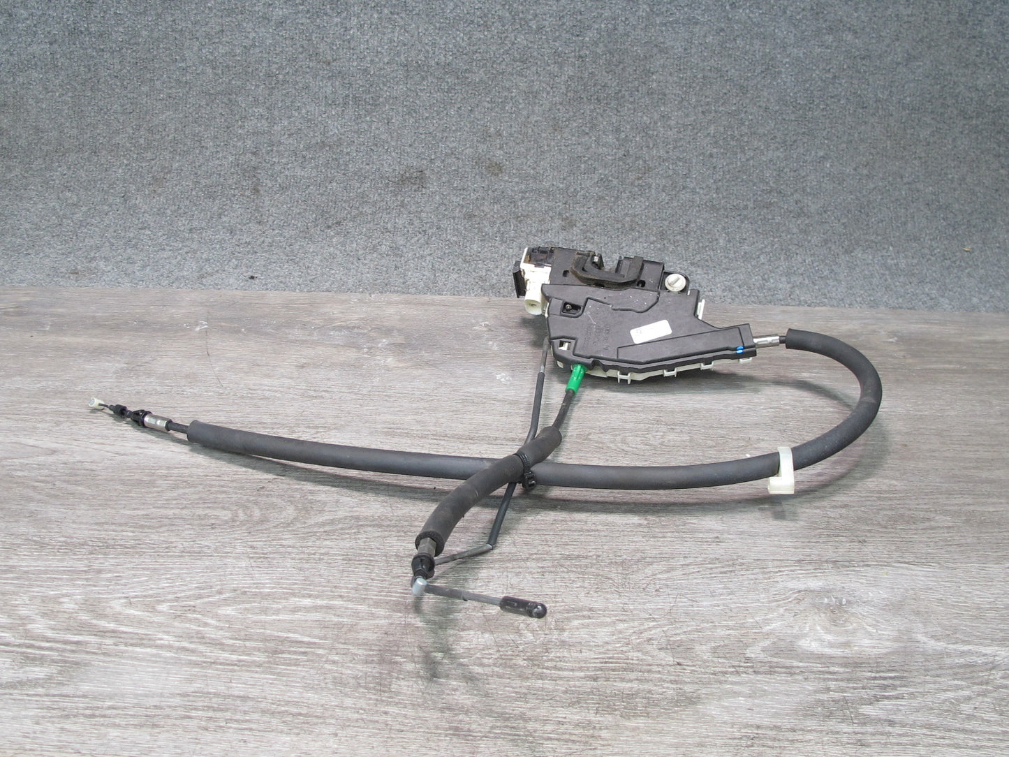 2017-2020 Maserati Levante M161 Rear Right Door Lock Latch Actuator 670101185