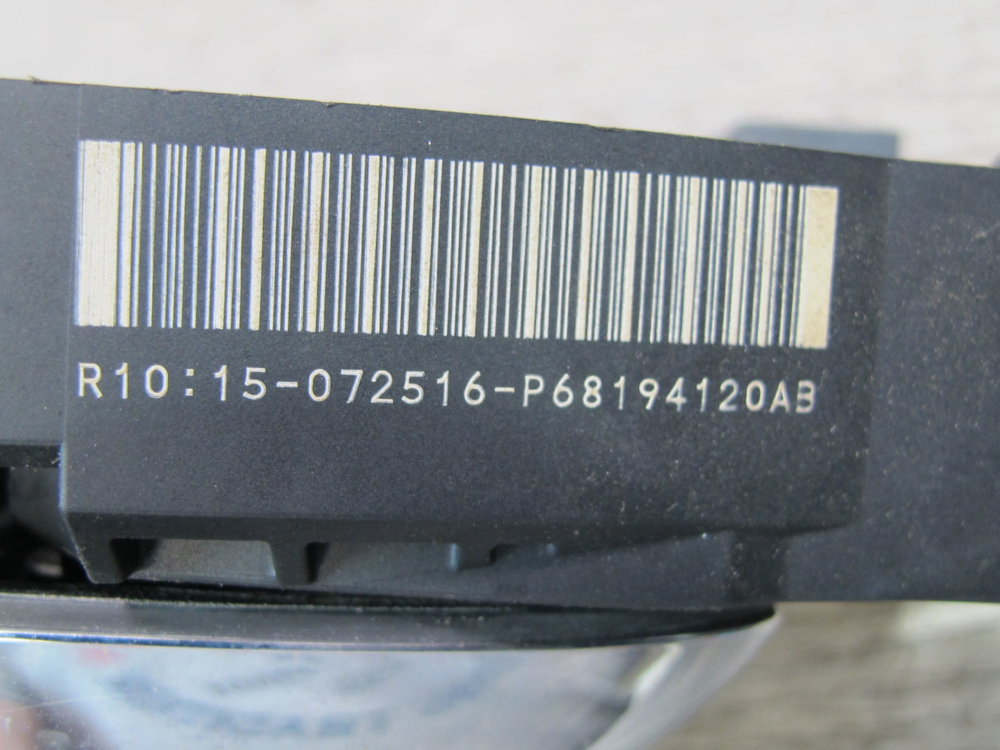 17-20 Maserati Levante M161 Front Right Door Exterior Handle W/ Keyless Entry