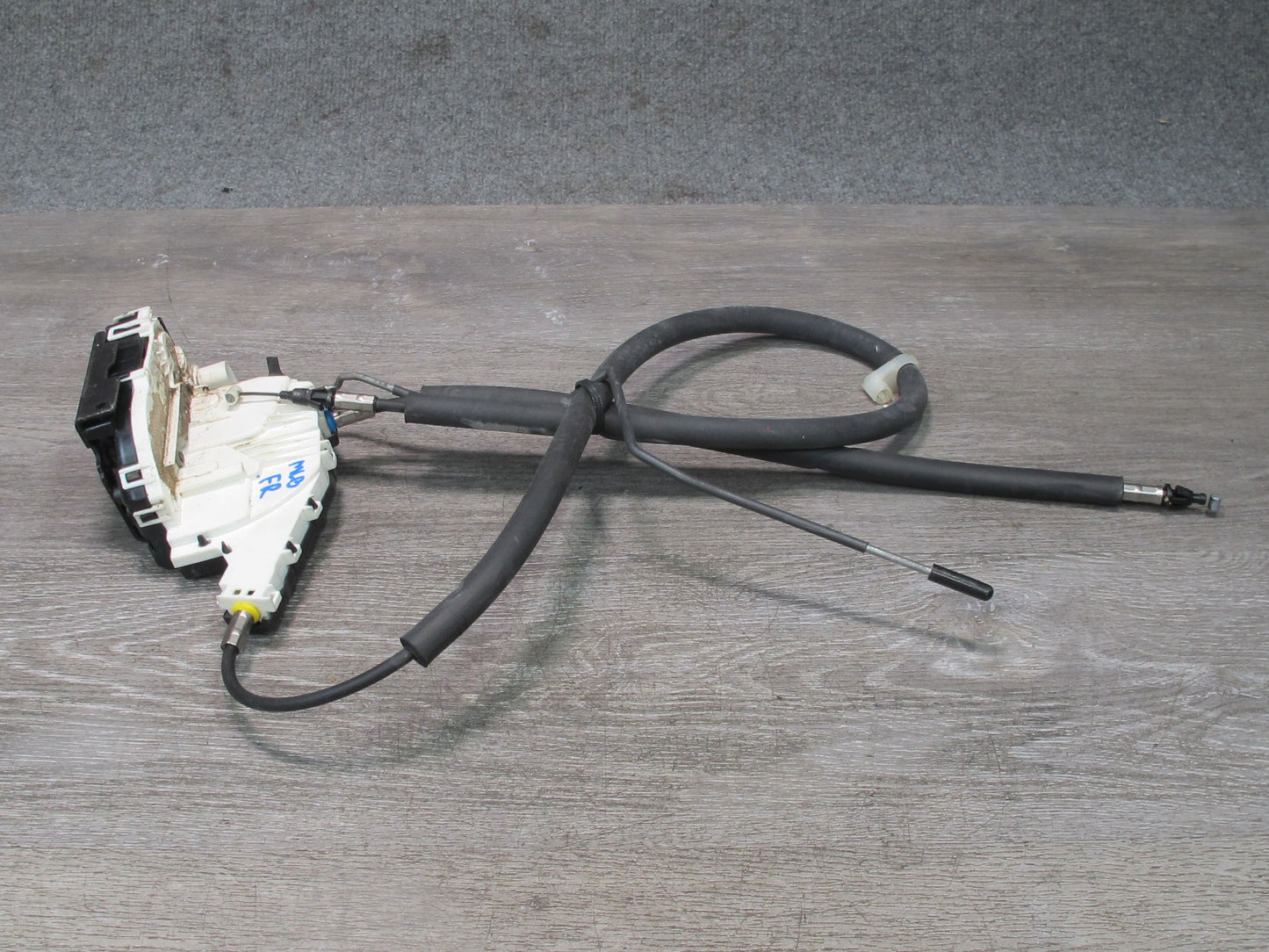 2017-2020 Maserati Levante M161 Front Right Door Lock Latch Actuator 670101181