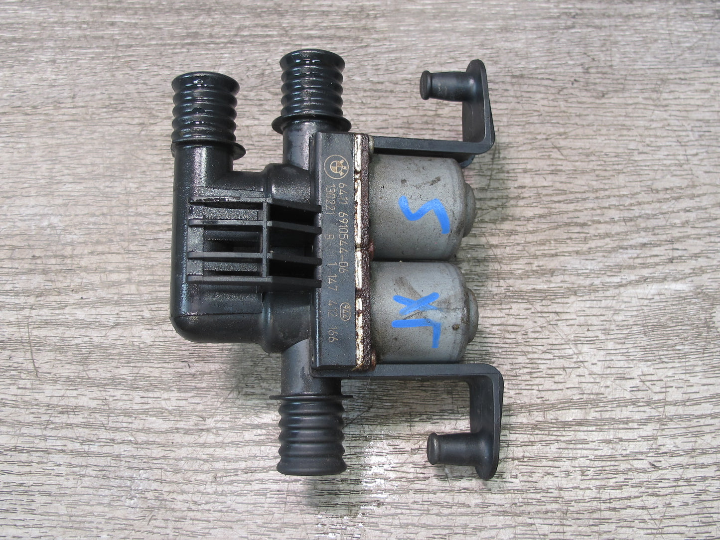 2007-2014 BMW E70 E71 E72 X6 X6M Heater Control Water Valve Pump 6910544