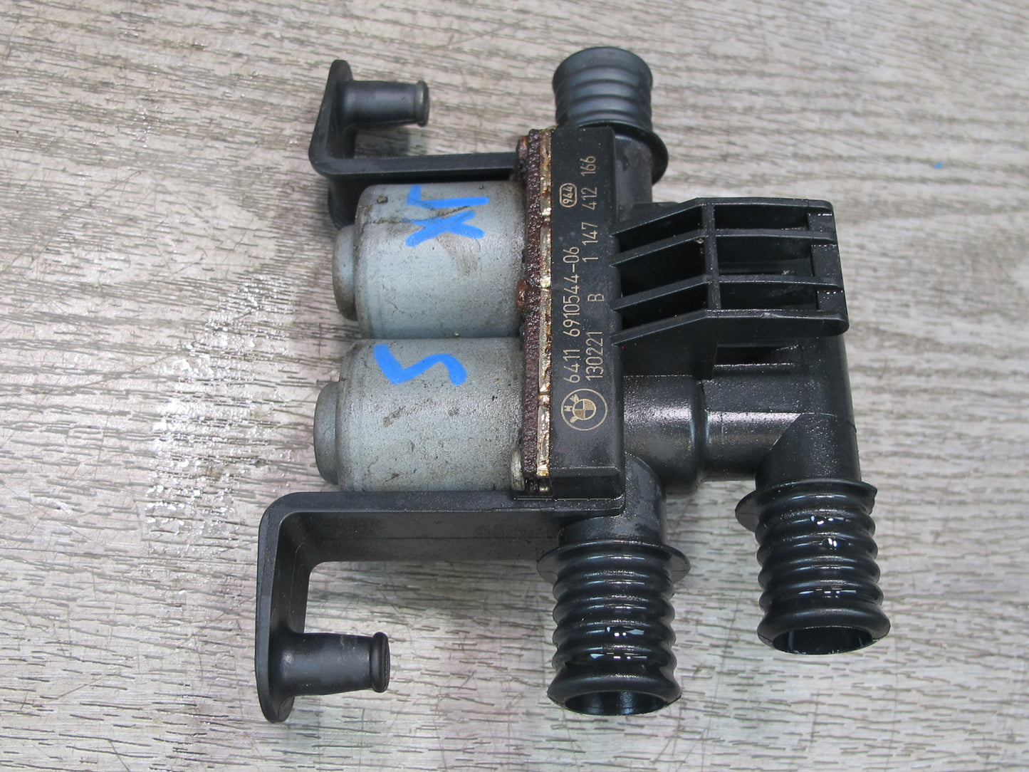 2007-2014 BMW E70 E71 E72 X6 X6M Heater Control Water Valve Pump 6910544