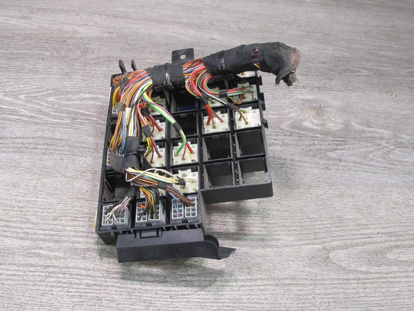 2000-2004 Porsche 911 996 Boxster Junction Fuse Relay Box Module Unit