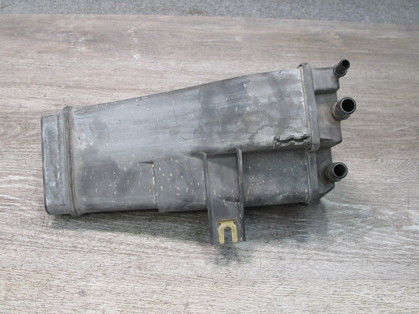 1999-2005 Porsche 911 Carrera 996 Fuel Evap Vapor Charcoal Canister 99620122107
