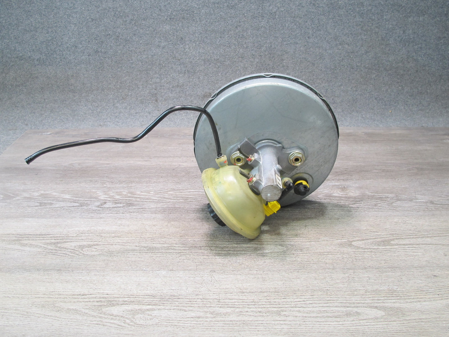 1999-2005 Porsche 911 996 Brake Master Cylinder Booster Fluid Reservoir