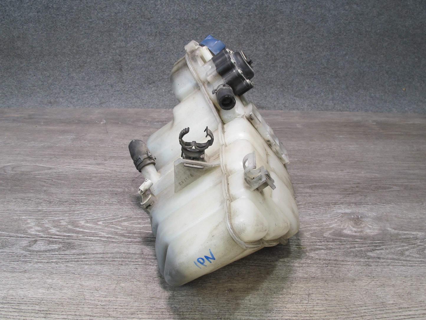 1999-2005 Porsche 911 996 Engine Coolant Expansion Overflow Reservoir Tank