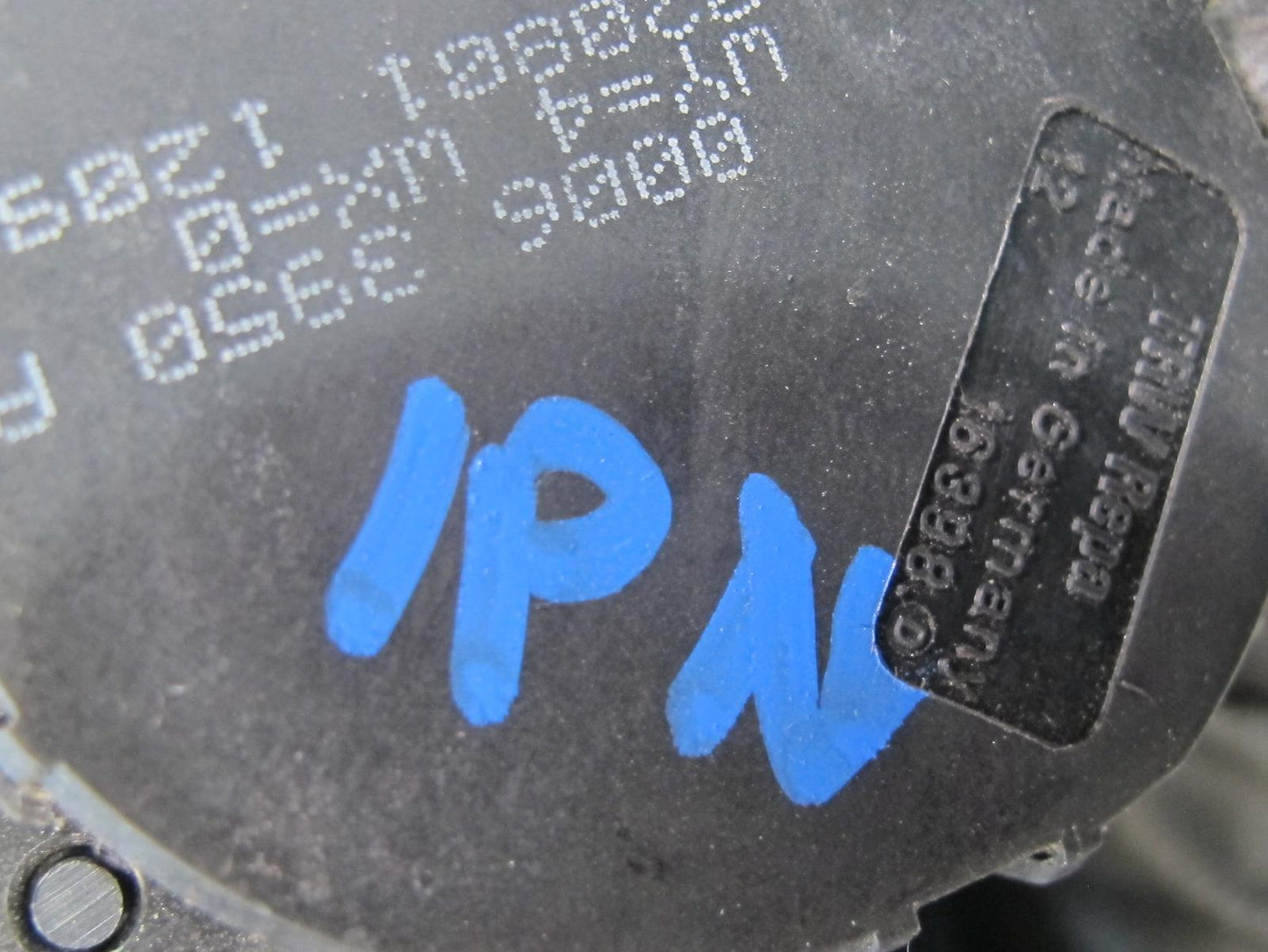 02-05 PORSCHE 911 CARRERA 996 CONVERTIBLE REAR RIGHT & LEFT SIDE SEATBELT RETRACTOR SET OEM