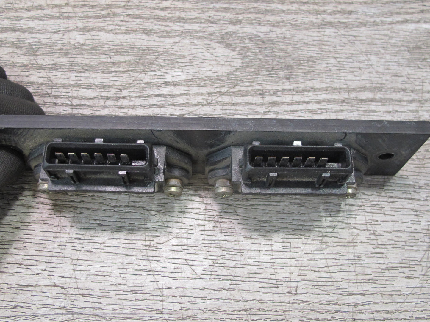 1984-1986 Porsche 928 S Engine Ignition Control Module Assembly