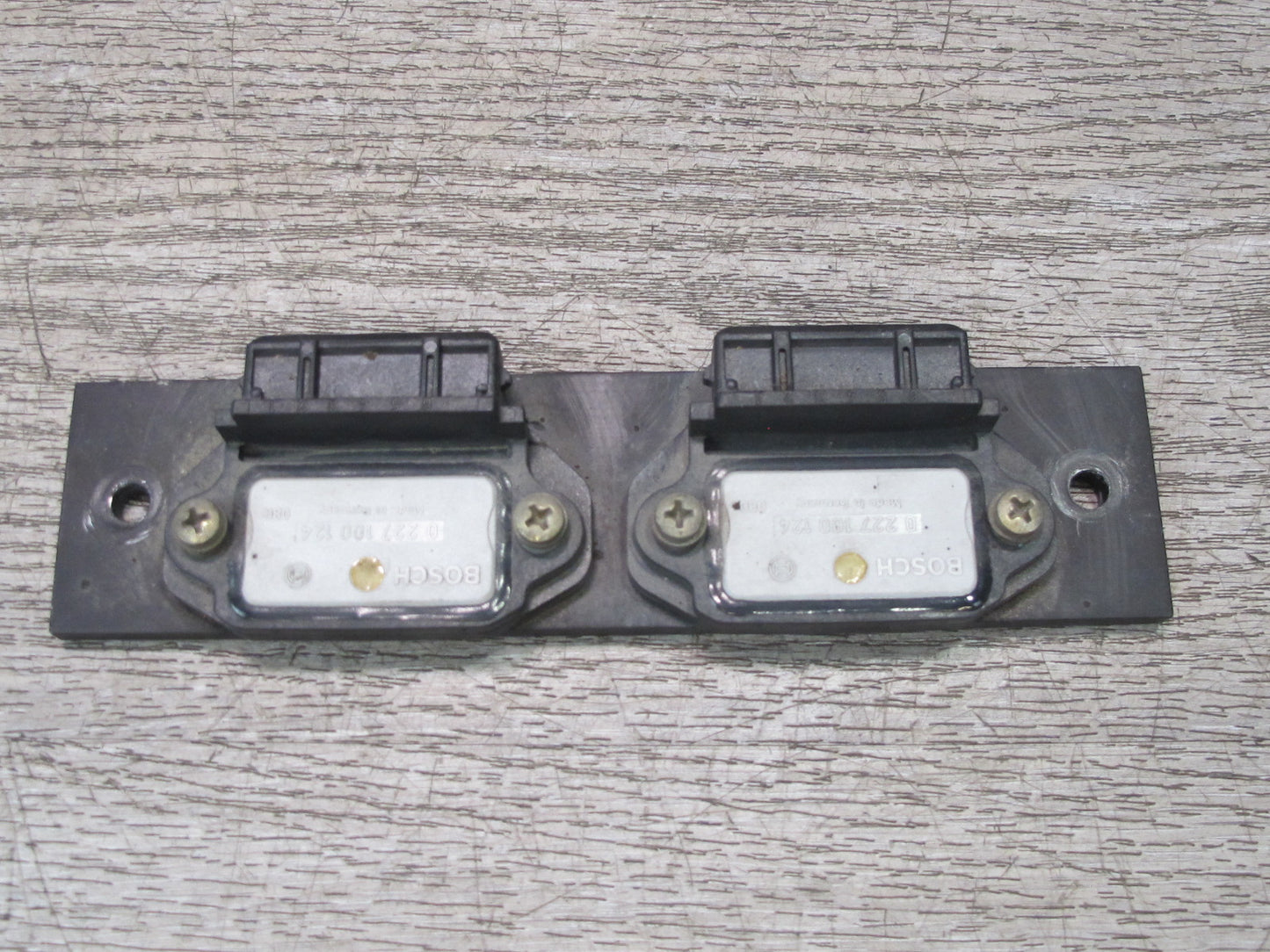 1984-1986 Porsche 928 S Engine Ignition Control Module Assembly