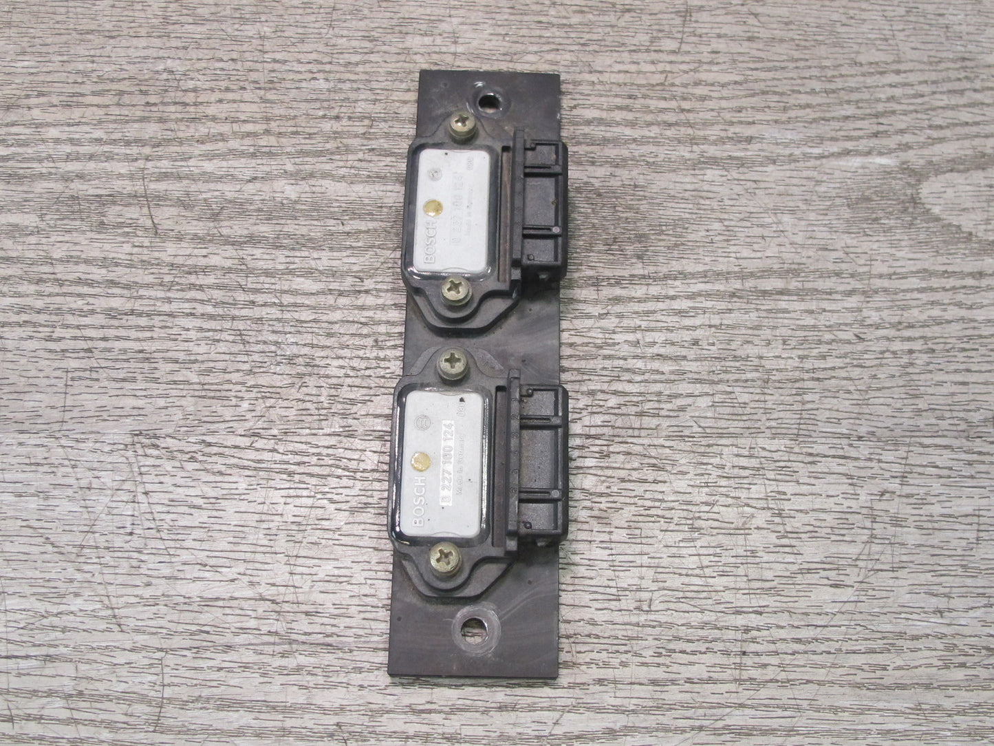 1984-1986 Porsche 928 S Engine Ignition Control Module Assembly