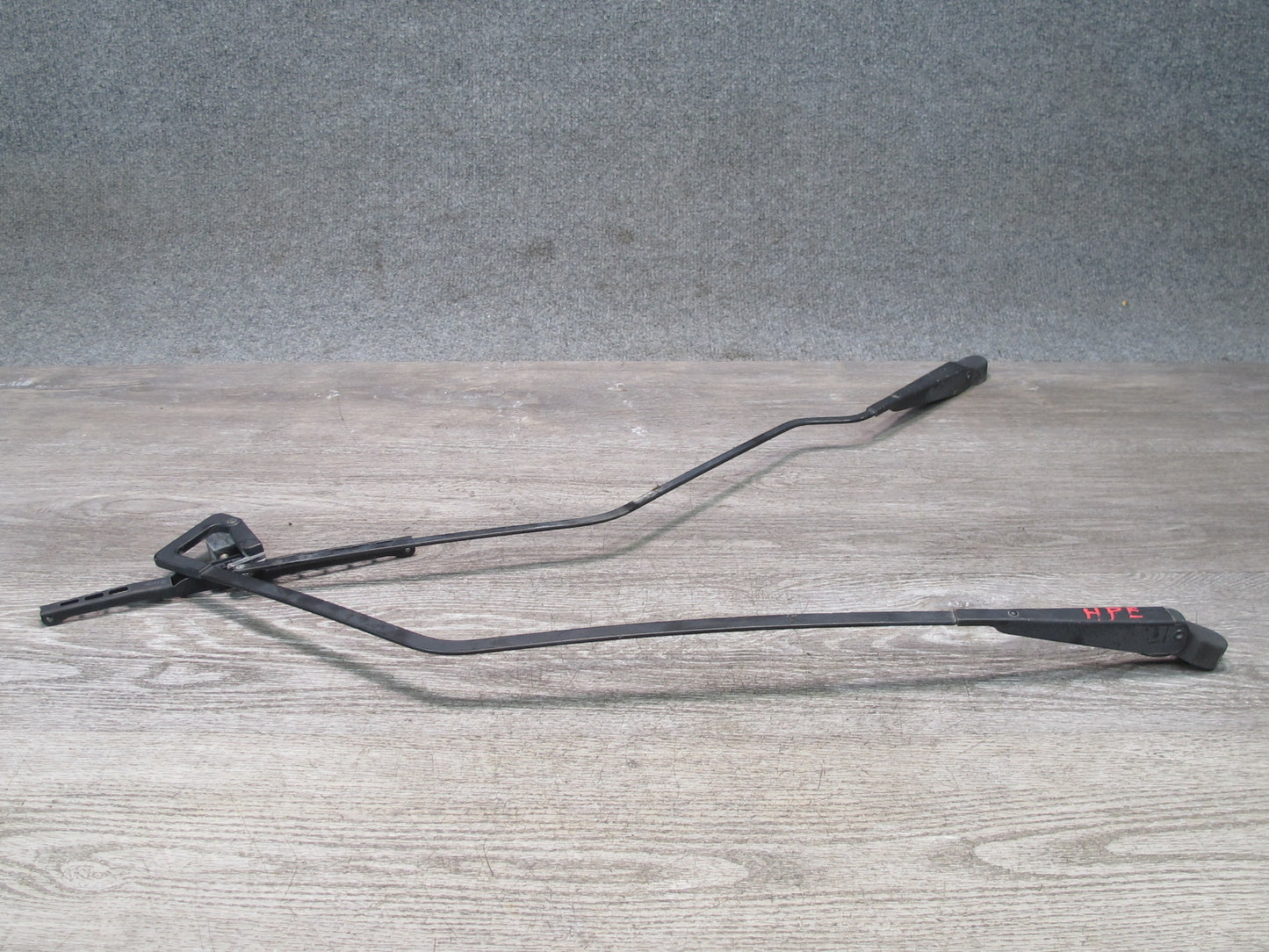 1983-1986 Porsche 928 S Set of 2 Rear Hatch Tailgate Trunk Wiper Arm