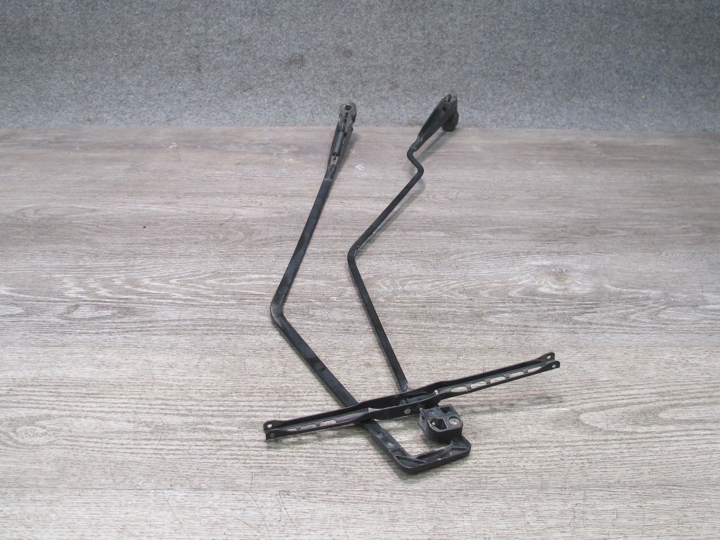 1983-1986 Porsche 928 S Set of 2 Rear Hatch Tailgate Trunk Wiper Arm