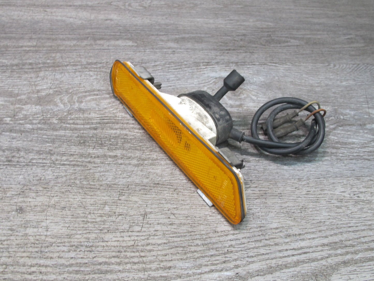 1984-1986 Porsche 928 S Set of 2 Front Left & Right Side Marker Light Lamp