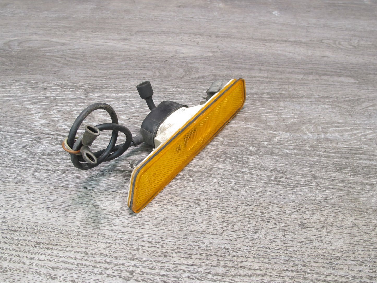 1984-1986 Porsche 928 S Set of 2 Front Left & Right Side Marker Light Lamp