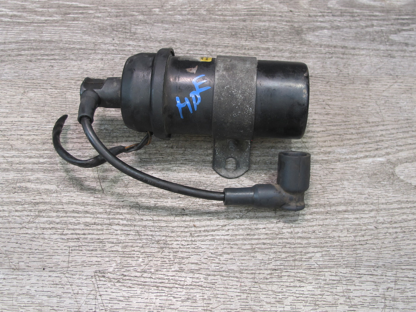 1984-1989 Porsche 928 Engine Ignition Coil w Wire & Bracket 0221118322