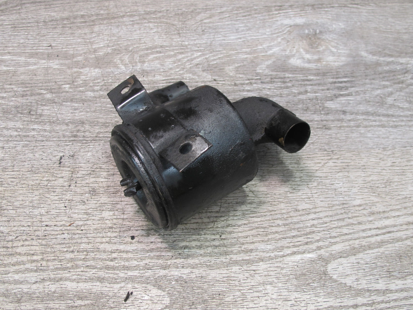 1984-1986 Porsche 928 S Smog Pump Air Cleaner Filter Canister 92811314500
