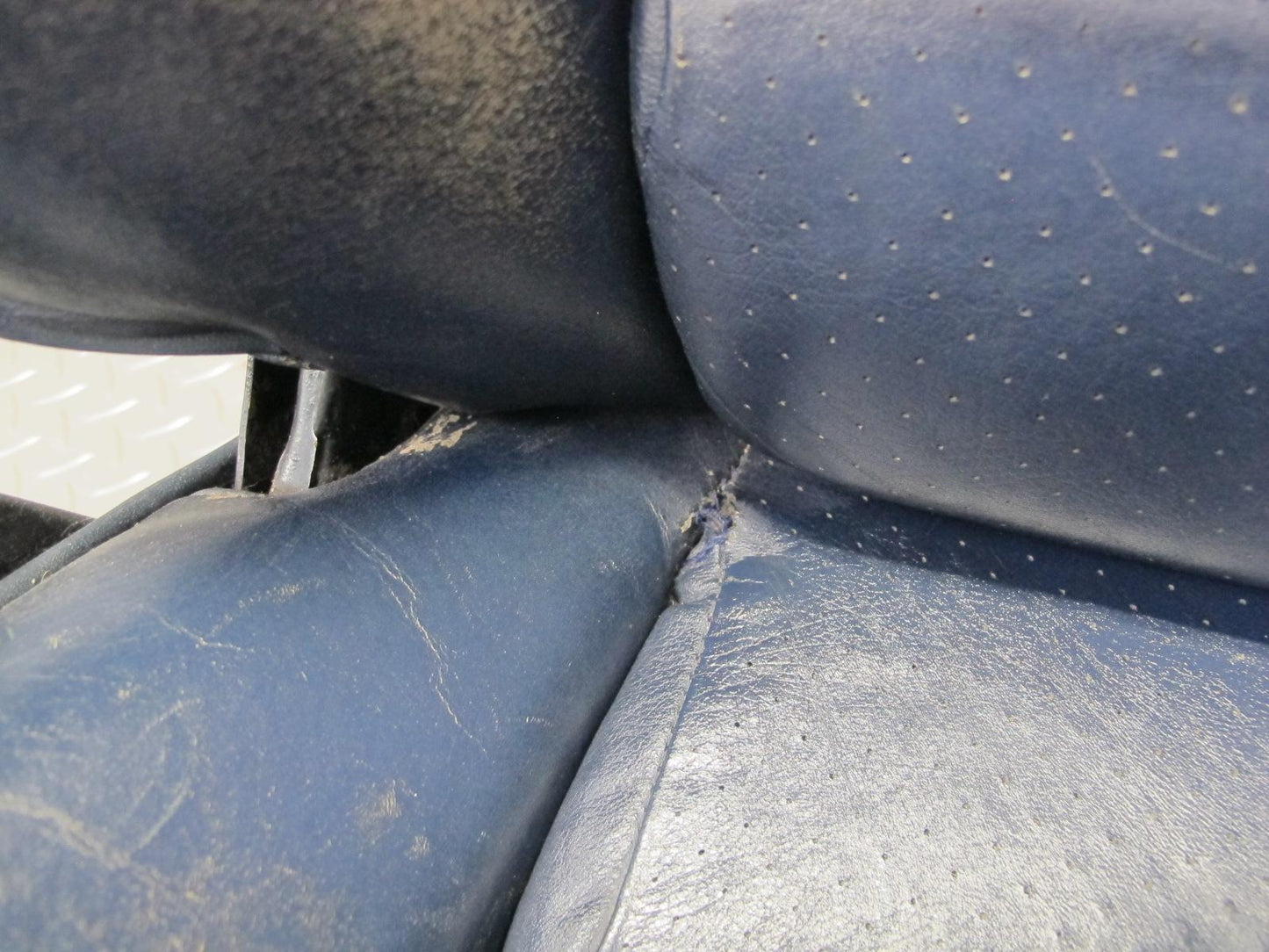 1985-1986 Porsche 928 S Set of 2 Front Left & Right Power Leather Seat Blue