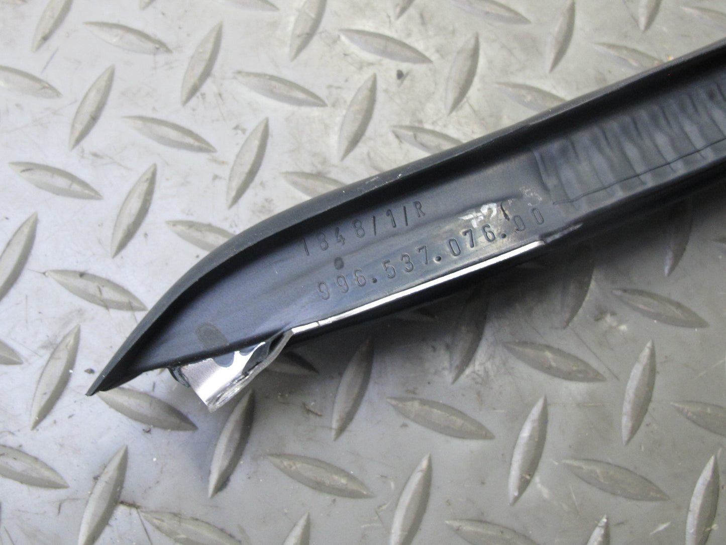 1999-2005 Porsche 911 996 Convertible Door Weatherstrip Rubber Seal Set of 2