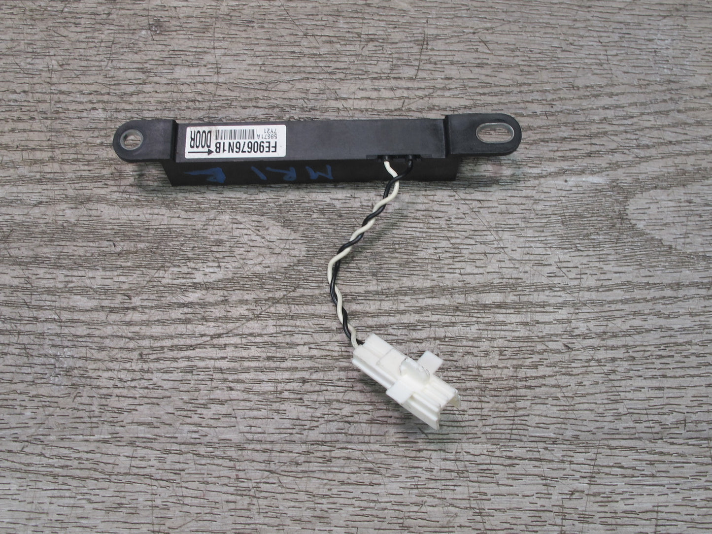 04-11 Mazda RX8 Front Left or Right  Door Keyless Antenna FE90676N1B OEM