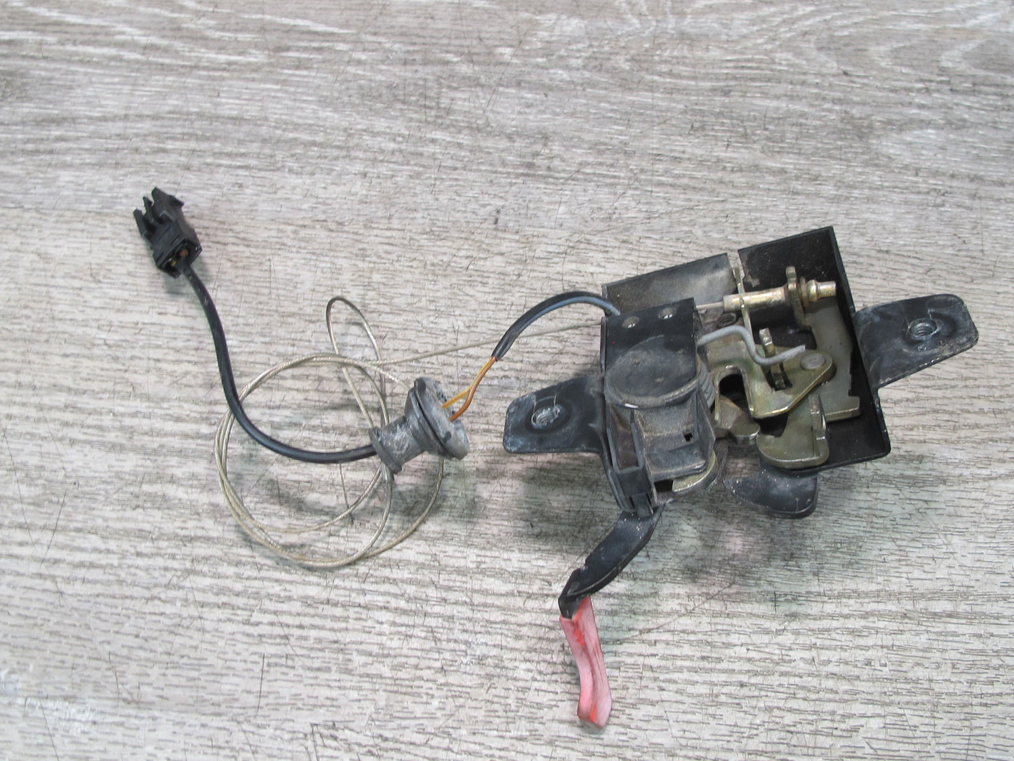 1997-2005 Porsche 911 Carrera 996 Front Hood Lock Latch 99651105302